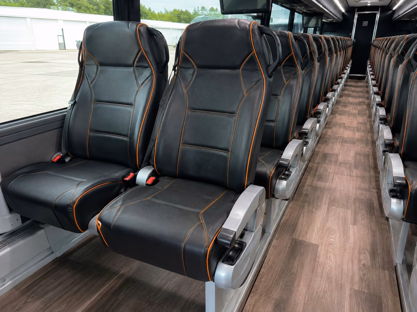 mountain view airport shuttle buses for out of town wedding guests