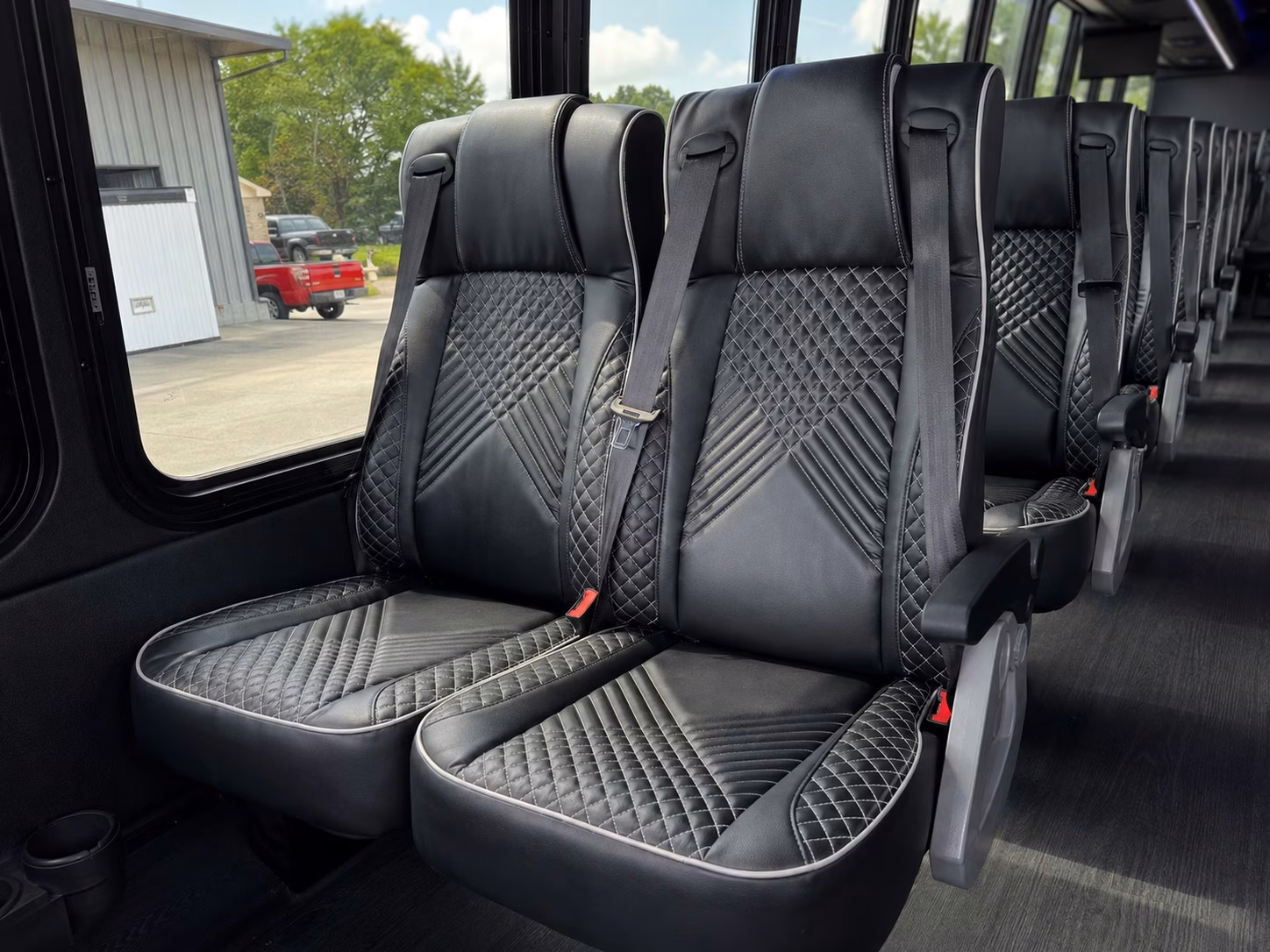 shoreline amphitheatre concert charter bus rentals in mountain view